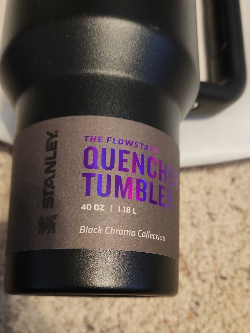 Stanley The Flowstate Quencher Tumbler 40 Oz Black Chroma Collection NEW - Picture 4 of 6